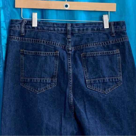 NWOT - SHEIN High Waist Mom Jeans (L) - Picture 6 of 7